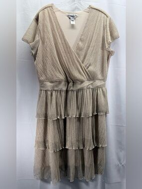 Alexa B Nites Gold Tone Metallic Tiered V-Neck Midi Dress Size 16W